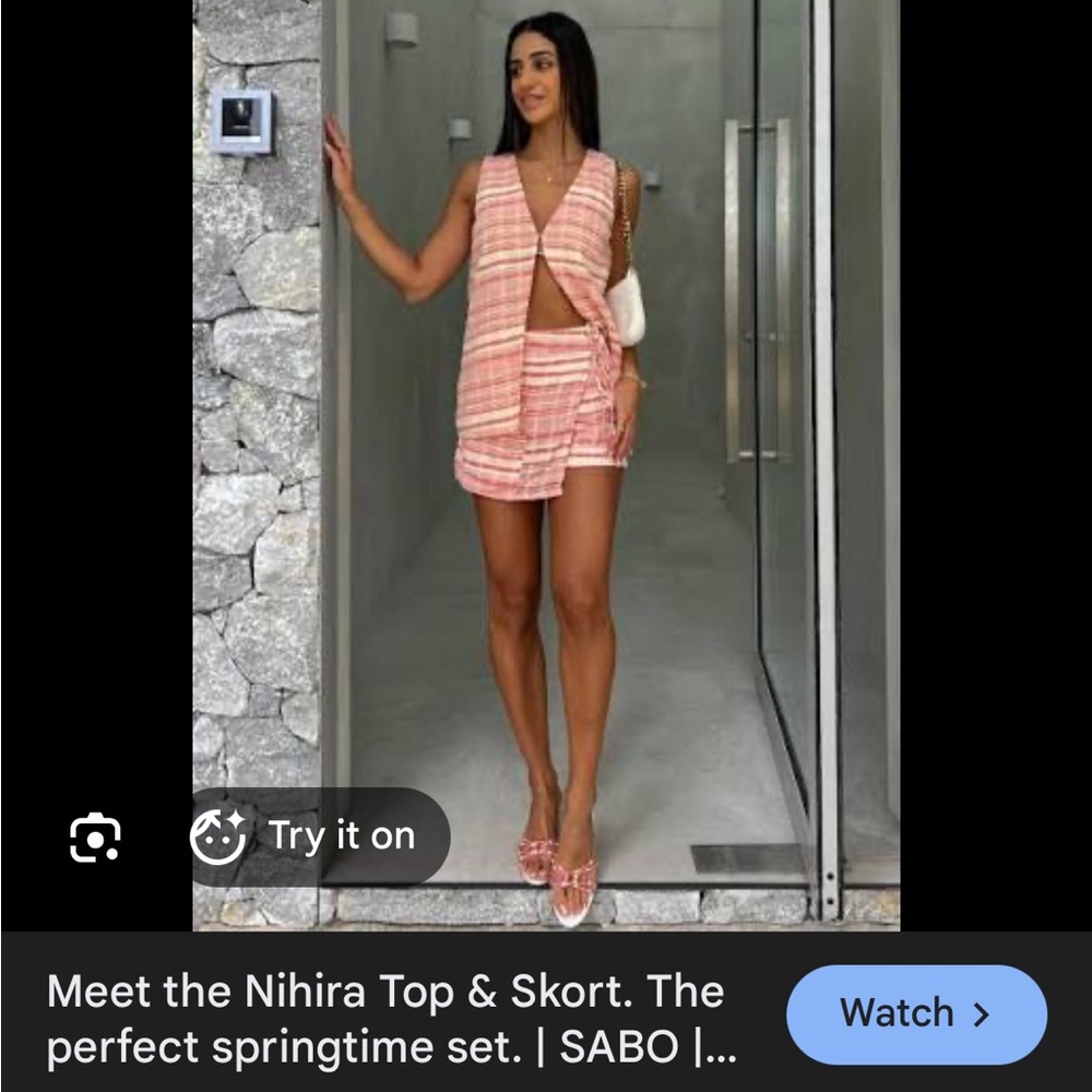 Saboskirt nihira red Striped Top and Skort Set